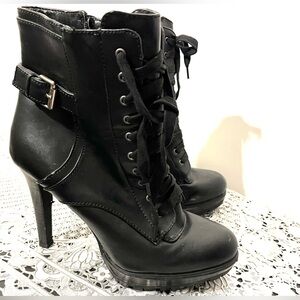 Nine West Black High Heels Women Booties Size 9.5 Has Some Scratches See Picture